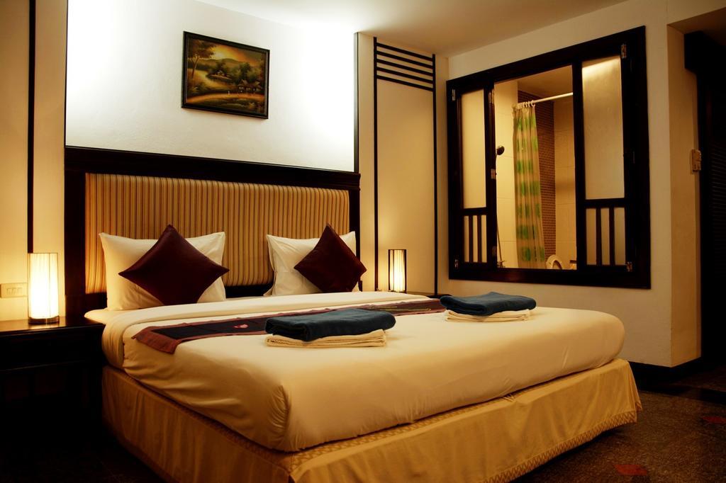 Washington Residence Phuket Room photo